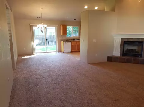 125 Aberdeen Ln, Eagle Point, OR 97524 photo 5