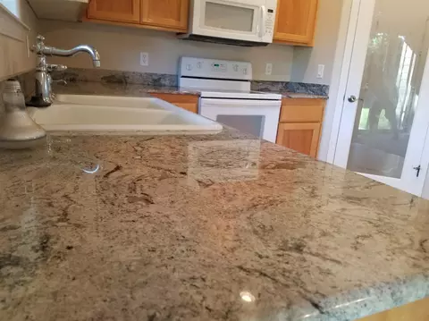 125 Aberdeen Ln, Eagle Point, OR 97524 photo 9