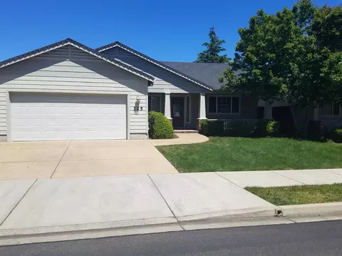 125 Aberdeen Ln, Eagle Point, OR 97524 photo 1