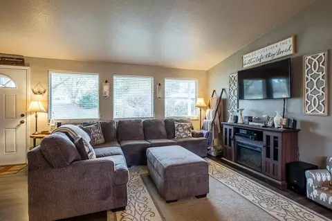 4088 Old Upton Rd, Central Point, OR 97502 photo 5
