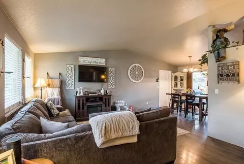 4088 Old Upton Rd, Central Point, OR 97502 photo 4