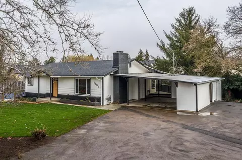 1105 Cherry St, Central Point, OR 97502 photo 2