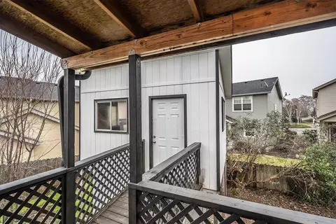 1105 Cherry St, Central Point, OR 97502 photo 12