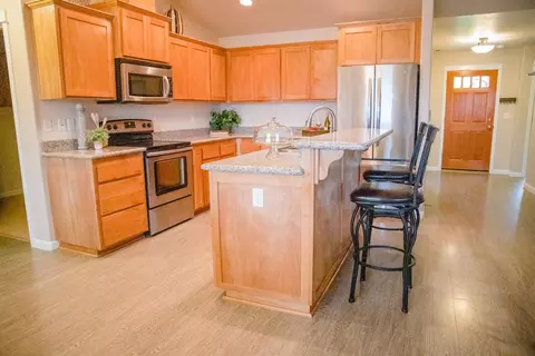 557 N Heights Dr, Eagle Point, OR 97524 photo 8