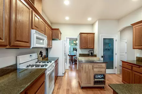 301 Arrowhead Trl, Eagle Point, OR 97524 photo 17