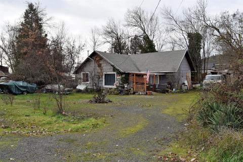 343 Old Highway 62, Eagle Point, OR 97524 photo 3