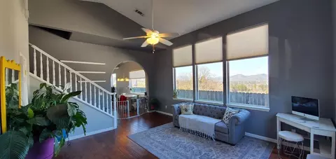 1565 Panoramic Loop, Grants Pass, OR 97527 photo 4