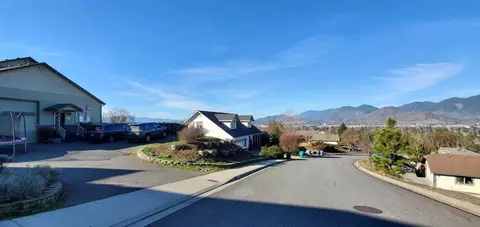 1565 Panoramic Loop, Grants Pass, OR 97527 photo 26