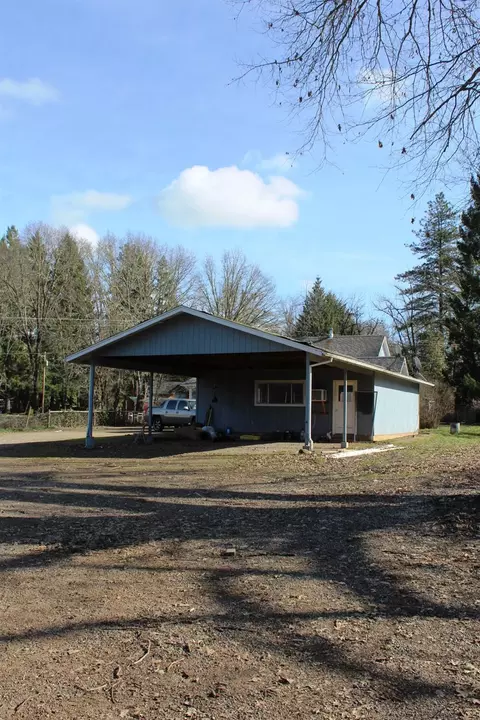 2083 Marcy Loop Rd, Grants Pass, OR 97527 photo 8