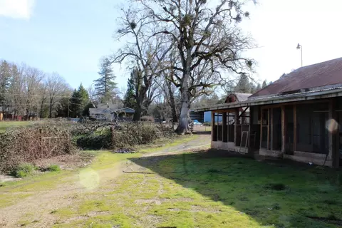 2083 Marcy Loop Rd, Grants Pass, OR 97527 photo 17