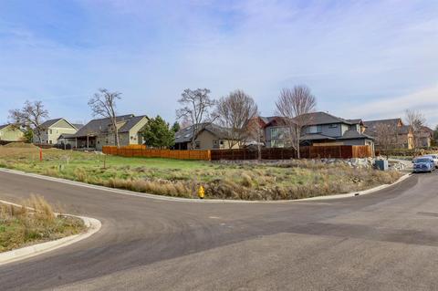 153 Oak Point Dr, Eagle Point, OR 97524 photo 8