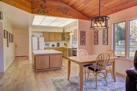 1800 Cedar Flat Rd, Williams, OR 97544 photo 3