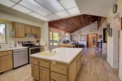1800 Cedar Flat Rd, Williams, OR 97544 photo 9