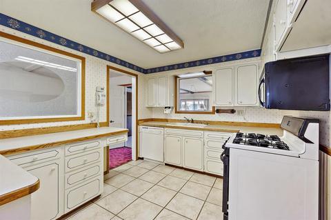 313 S Rose St, Phoenix, OR 97535 photo 11