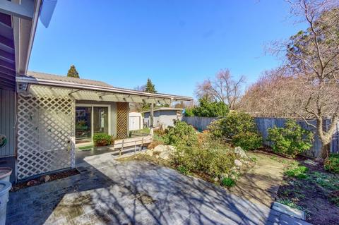 313 S Rose St, Phoenix, OR 97535 photo 2