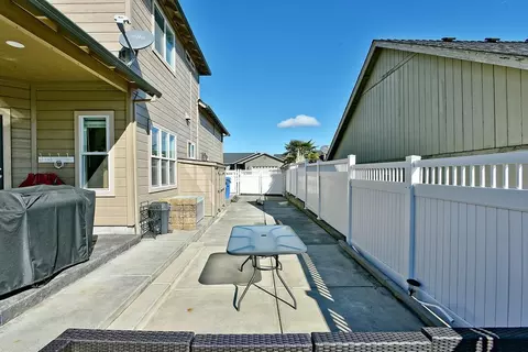 887 Ridgeview Dr, Eagle Point, OR 97524 photo 28