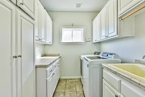 887 Ridgeview Dr, Eagle Point, OR 97524 photo 19