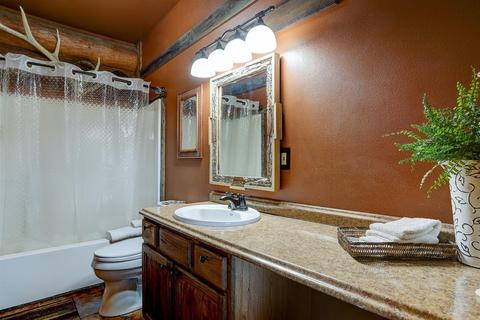 67157 Harrington Loop Rd, Bend, OR 97703 photo 23