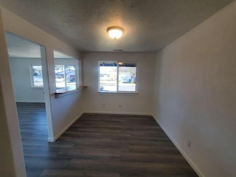 14 N Buchanan Ave, Eagle Point, OR 97524 photo 6