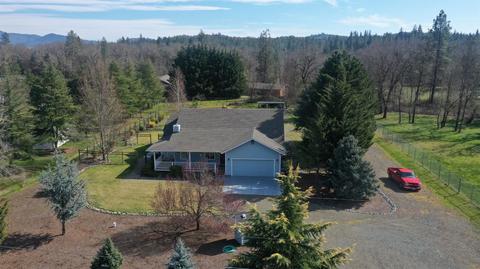 533 Barker Dr, Merlin, OR 97532 photo 1
