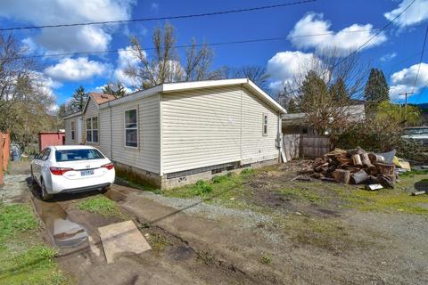 531 Gilbert Ave, Glendale, OR 97442 photo 1