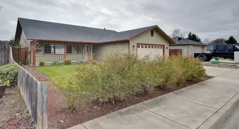 508 Westminster Dr, Eagle Point, OR 97524 photo 3