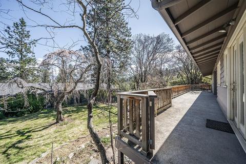292 Gresham St, Ashland, OR 97520 photo 3