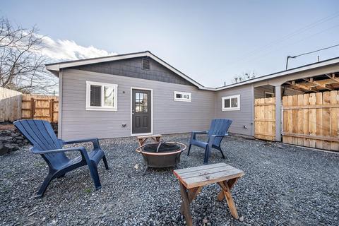 503 S B St, Phoenix, OR 97535 photo 27