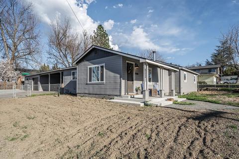 503 S B St, Phoenix, OR 97535 photo 2