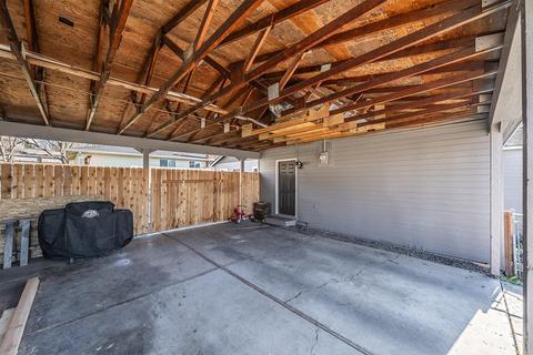 503 S B St, Phoenix, OR 97535 photo 25