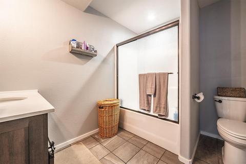 503 S B St, Phoenix, OR 97535 photo 22