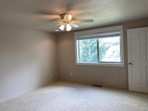 453 Elm St, Phoenix, OR 97535 photo 12