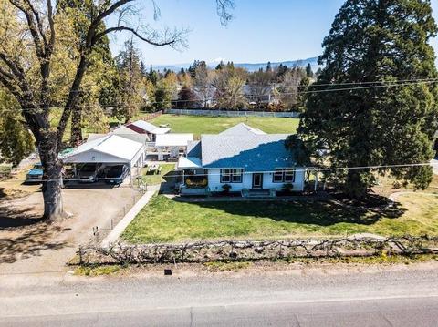3610 Grant Rd, Central Point, OR 97502 photo 2
