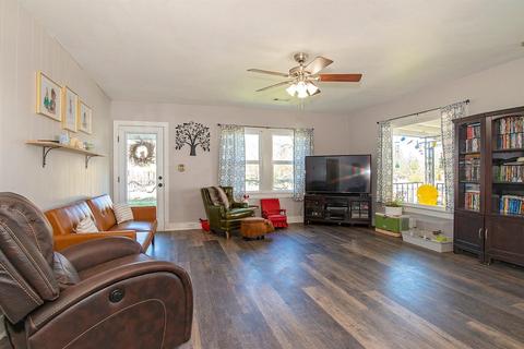 3610 Grant Rd, Central Point, OR 97502 photo 5