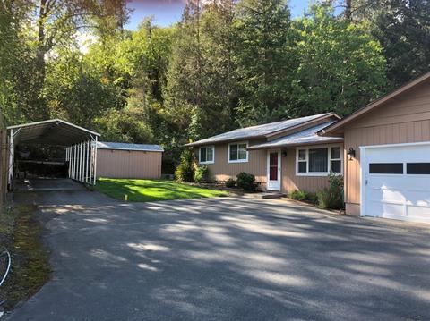 1663 Virginia Ln, Grants Pass, OR 97527 photo 2