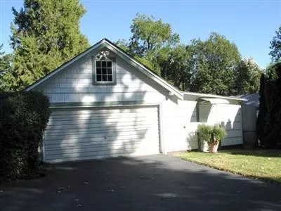 375 E Park St, Grants Pass, OR 97527 photo 4