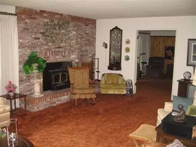 581 Eric Loop, Grants Pass, OR 97526 photo 13
