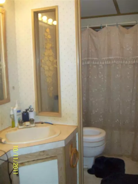 2009 Holland Loop Rd, Cave Junction, OR 97523 photo 6