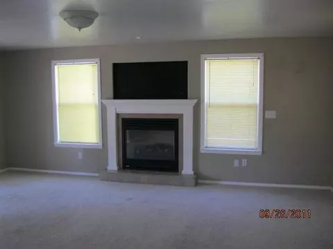 42 Pine Ct, Eagle Point, OR 97524 photo 2