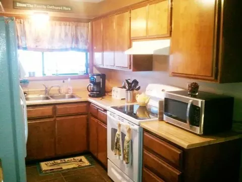 222 Fifth St, Glendale, OR 97442 photo 8