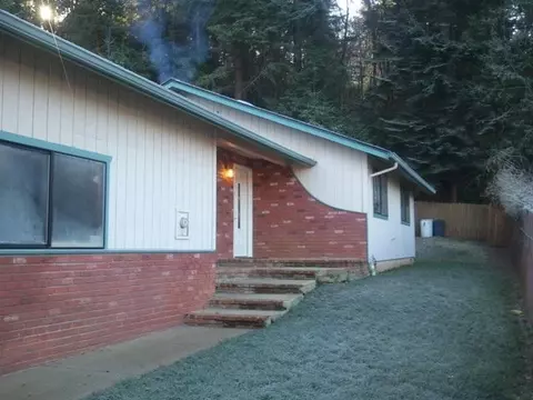 222 Fifth St, Glendale, OR 97442 photo 1