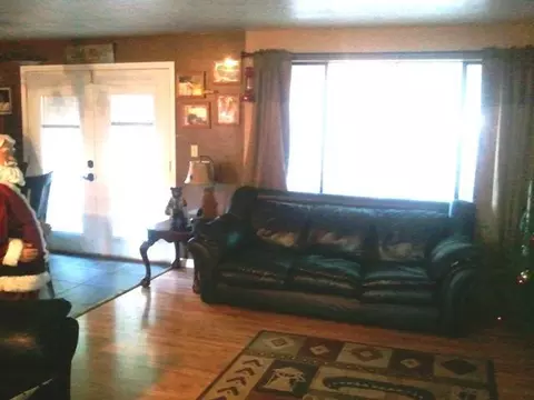 222 Fifth St, Glendale, OR 97442 photo 7