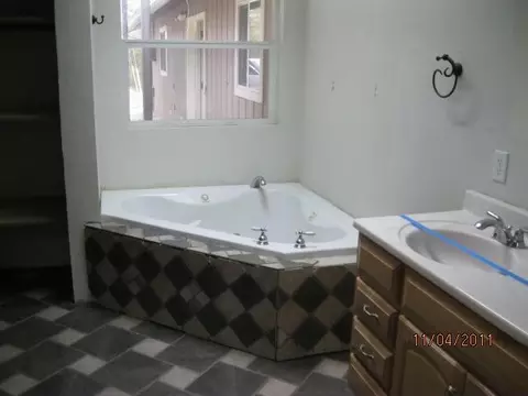 9855 Evans Creek Rd, Rogue River, OR 97537 photo 3