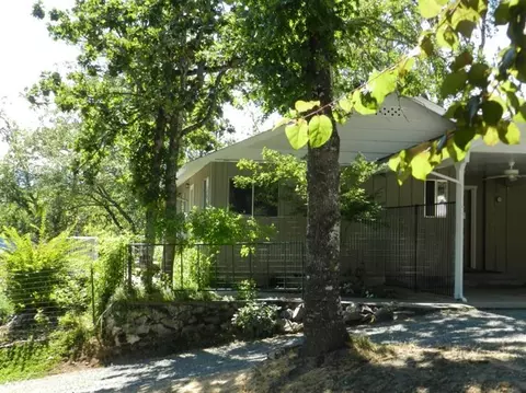 755 Stewart Rd, Grants Pass, OR 97526 photo 5