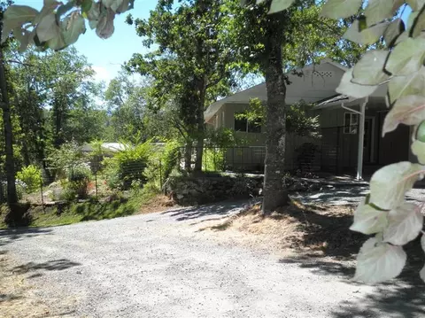 755 Stewart Rd, Grants Pass, OR 97526 photo 17