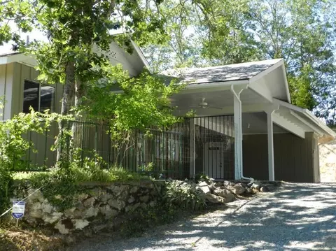 755 Stewart Rd, Grants Pass, OR 97526 photo 3