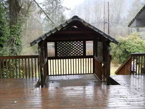 6099 Rogue River Hwy, Rogue River, OR 97537 photo 9
