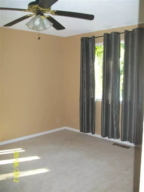 622 Frederick Ct, Cave Junction, OR 97523 photo 7