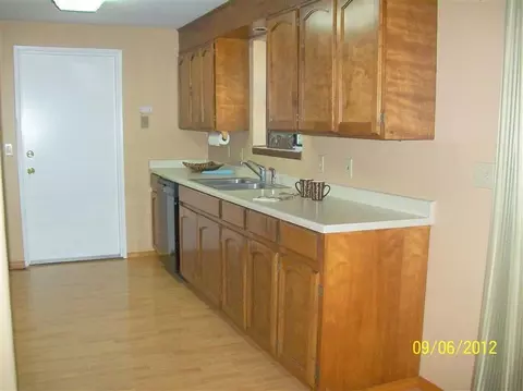 622 Frederick Ct, Cave Junction, OR 97523 photo 2