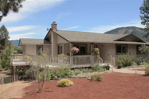 311 Harper Loop Rd, Grants Pass, OR 97527 photo 1